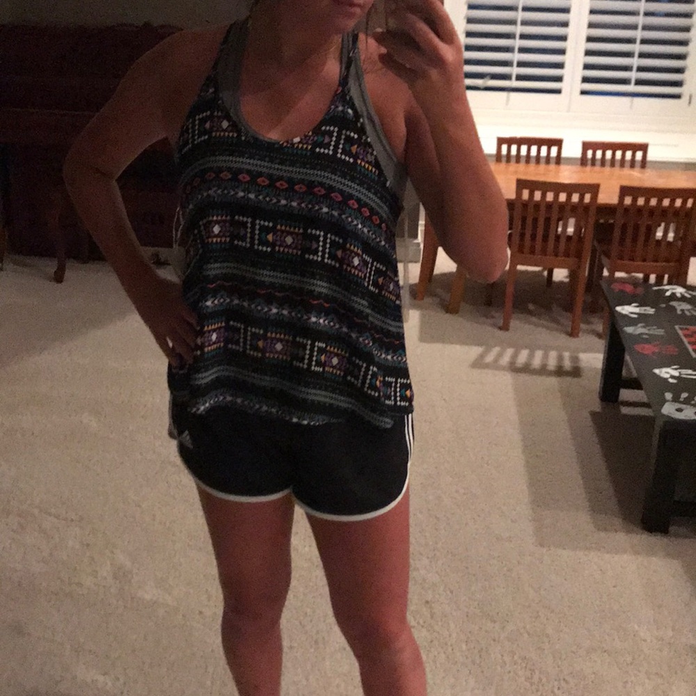 Flowy Tank Top - Picture 3 of 4